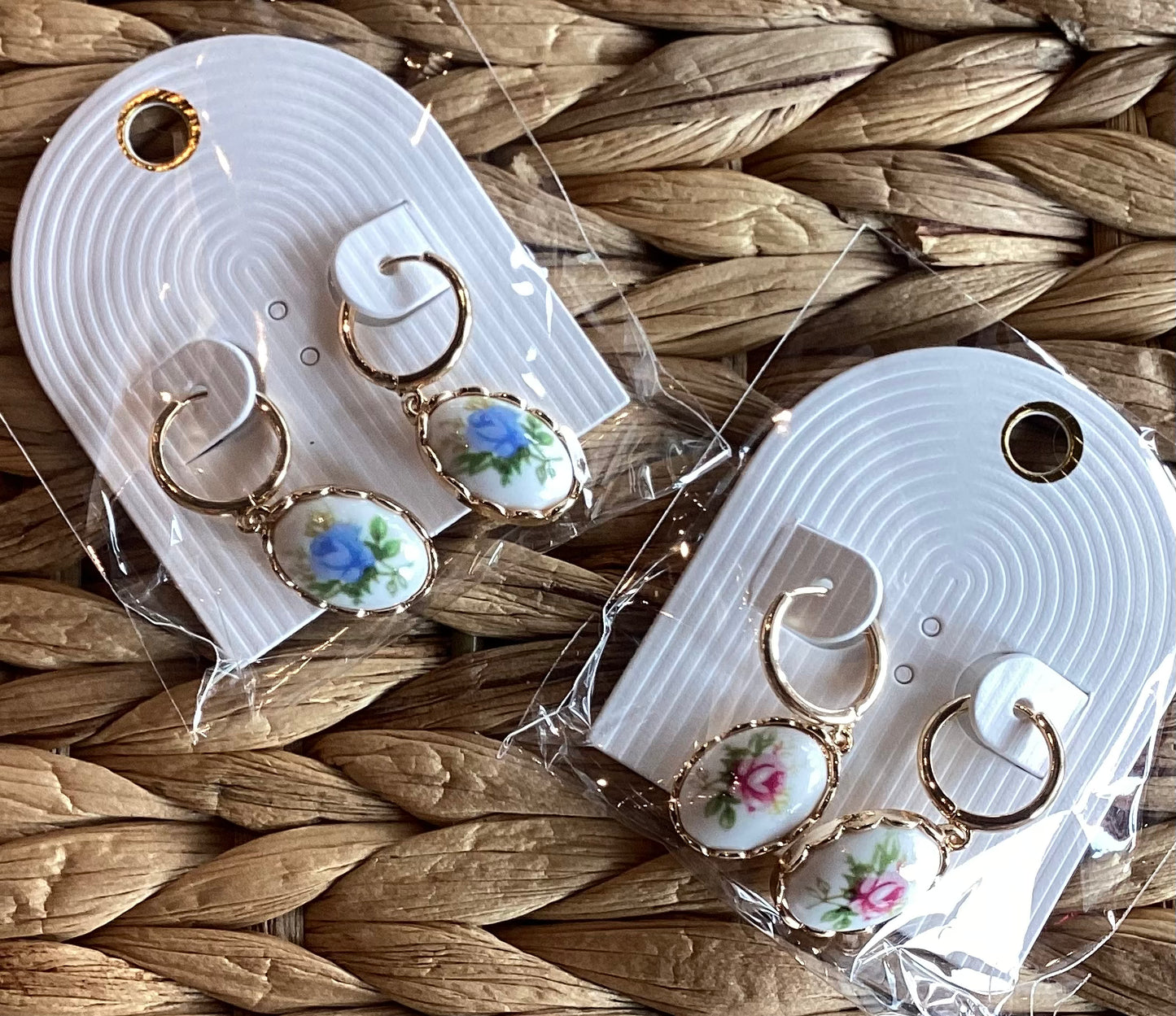 VINTAGE ROSE EARRINGS