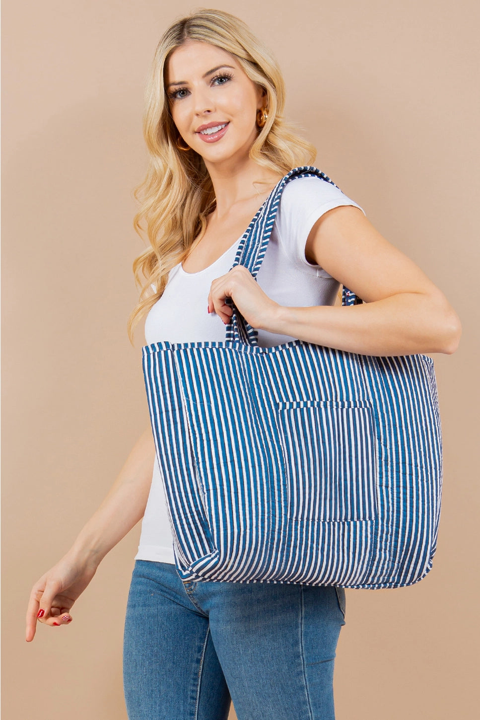 MORNING BLOOMS QUILTED REVERSIBLE TOTE BAG