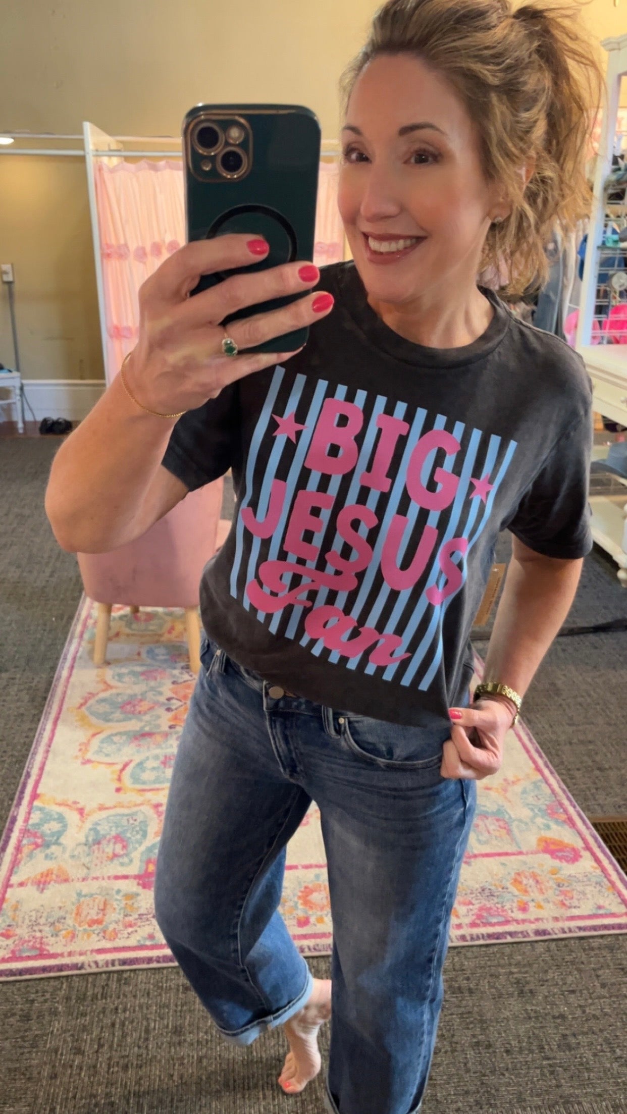 BIG JESUS FAN TEE
