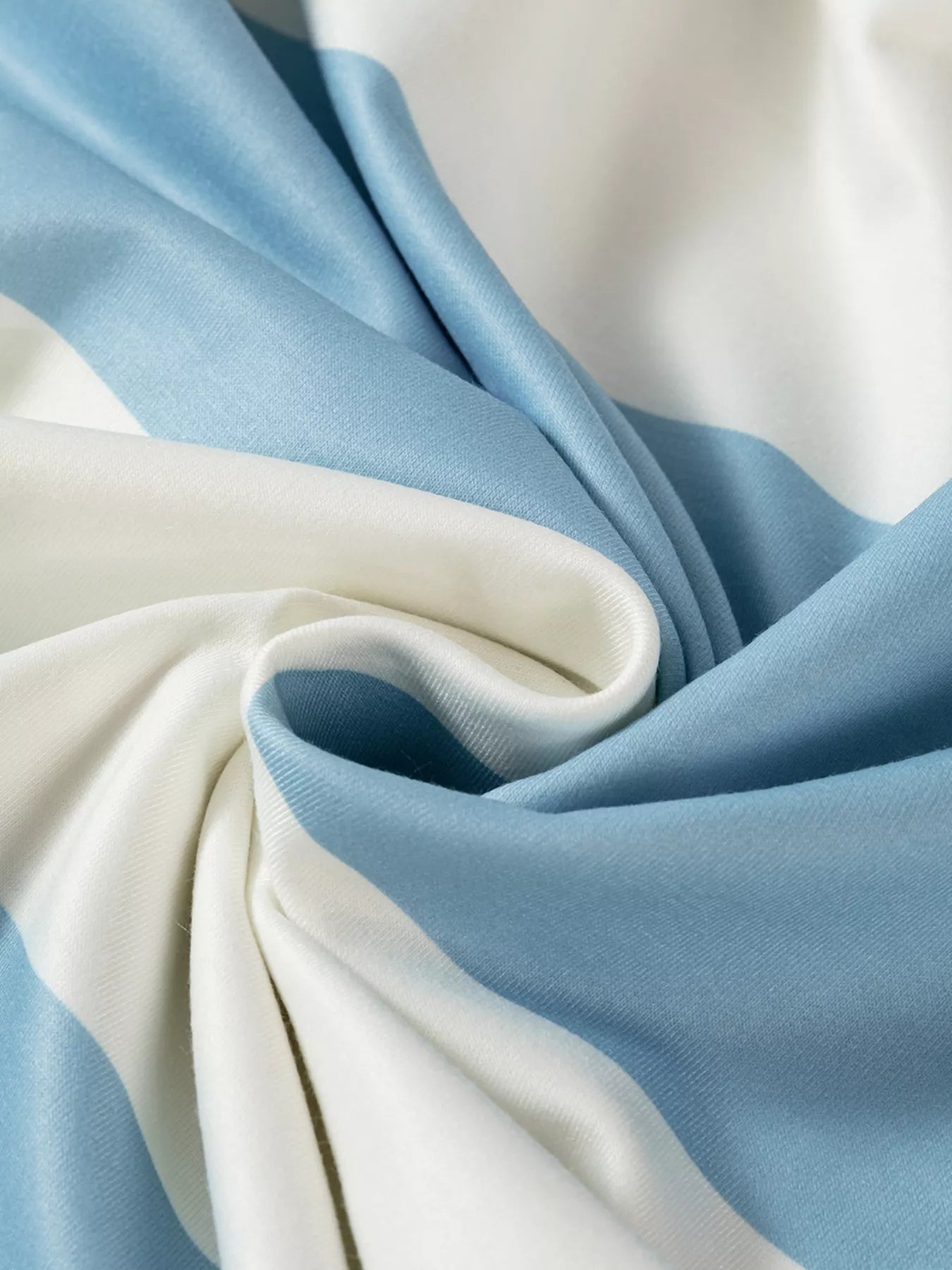 3794c713e06d4d8a83cab77fcb3c0ee5-Max-Origin