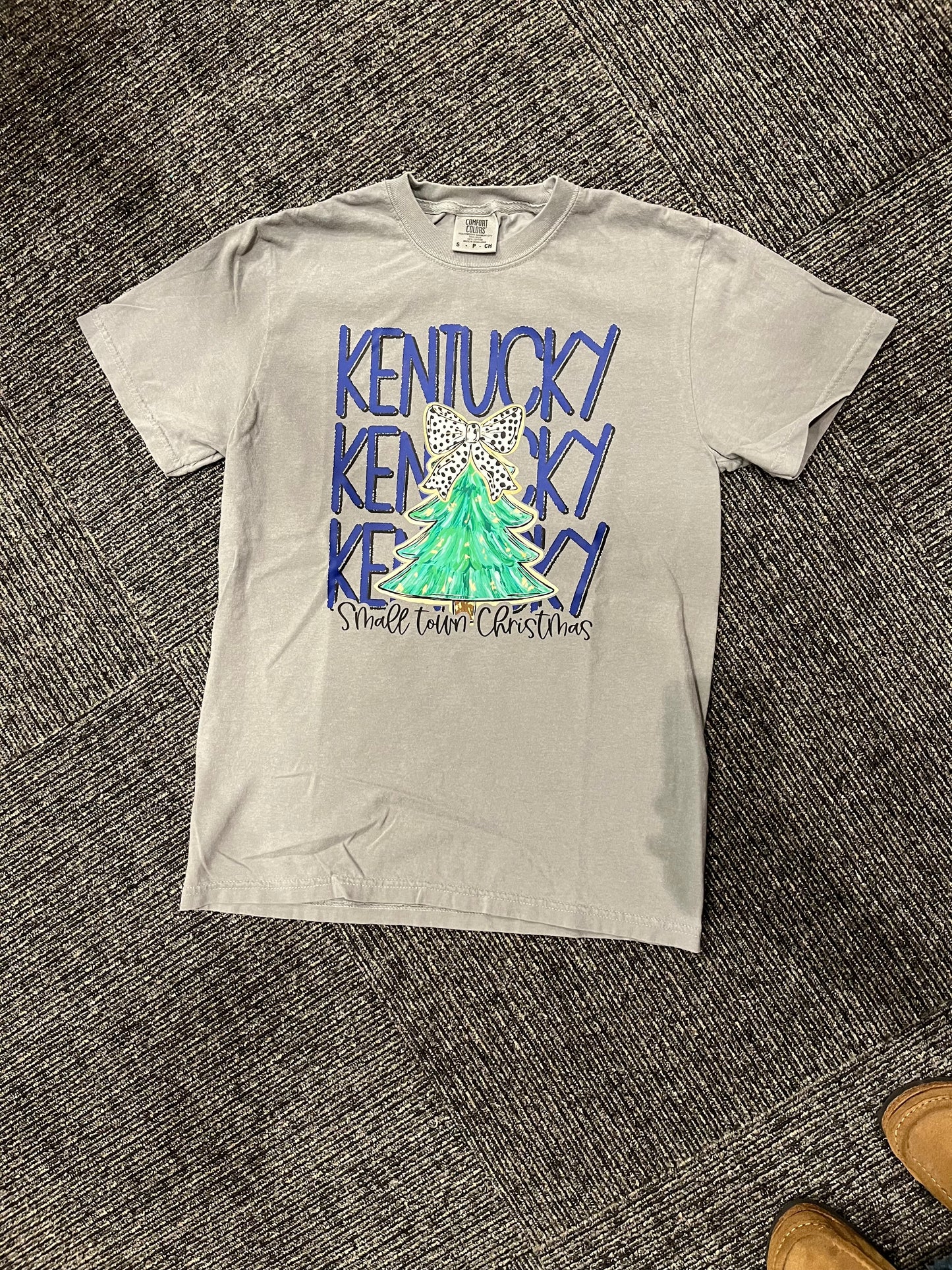 KENTUCKY SMALL TOWN CHRISTMAS TEE