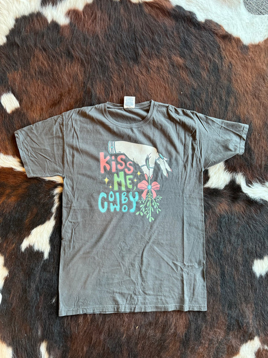 KISS ME COWBOY CHRISTMAS TEE