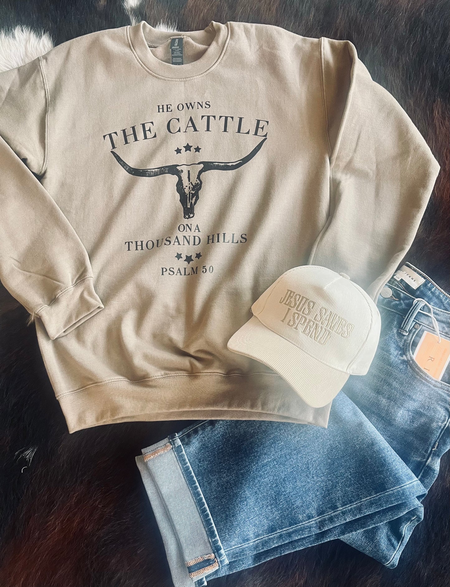 CATTLE ON A THOUSAND HILLS SWEATSHIRT