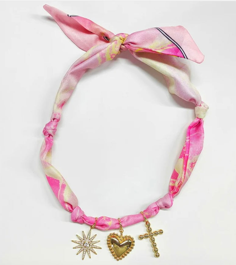 SCARF NECKLACE WITH A CHARM