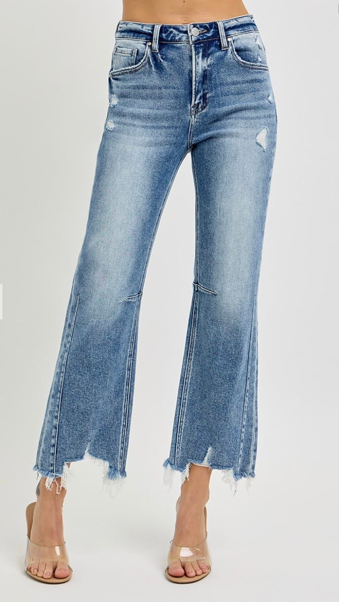 CUT TO THE CHASE CROPPED JEANS