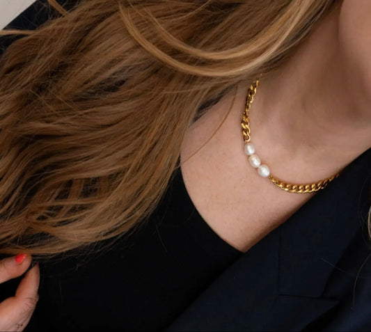 3 PEARL NECKLACE