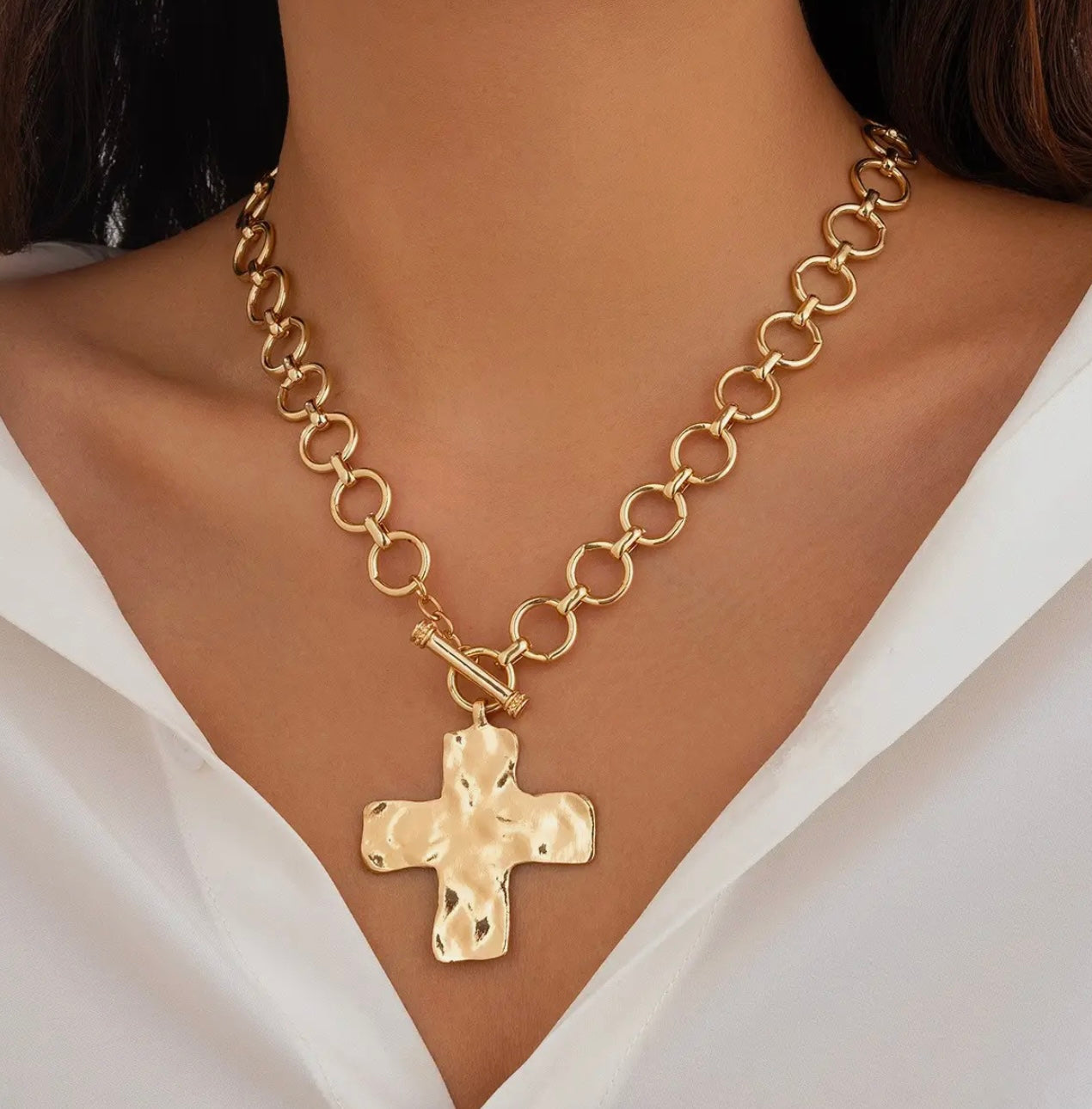 GRACE & GOLD CROSS NECKLACE