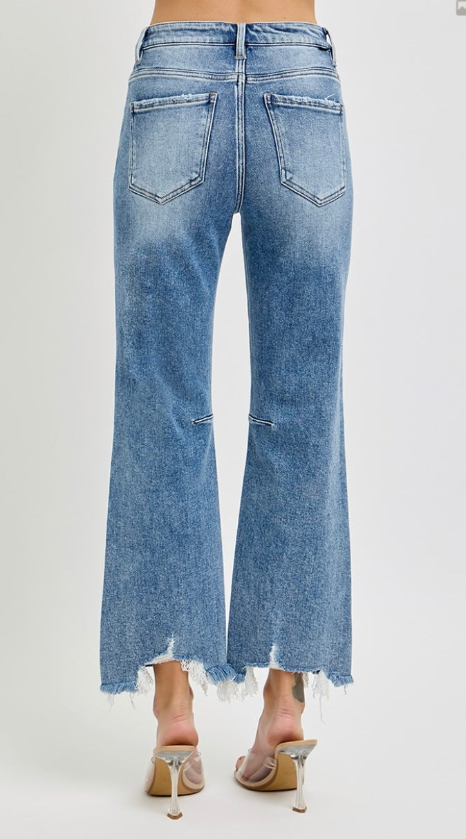 CUT TO THE CHASE CROPPED JEANS